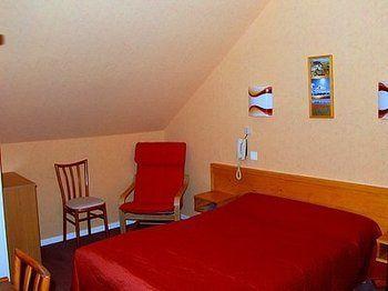 Les Chemins Francis - Modern Hotel Bagnols-les-Bains Екстериор снимка