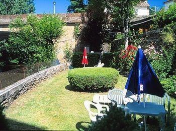 Les Chemins Francis - Modern Hotel Bagnols-les-Bains Екстериор снимка