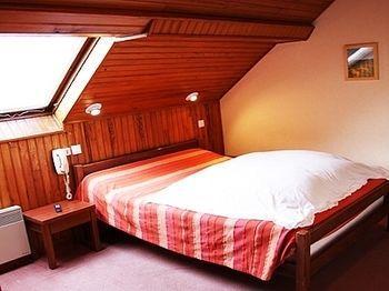 Les Chemins Francis - Modern Hotel Bagnols-les-Bains Екстериор снимка