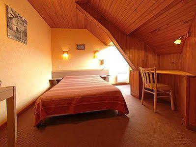 Les Chemins Francis - Modern Hotel Bagnols-les-Bains Екстериор снимка